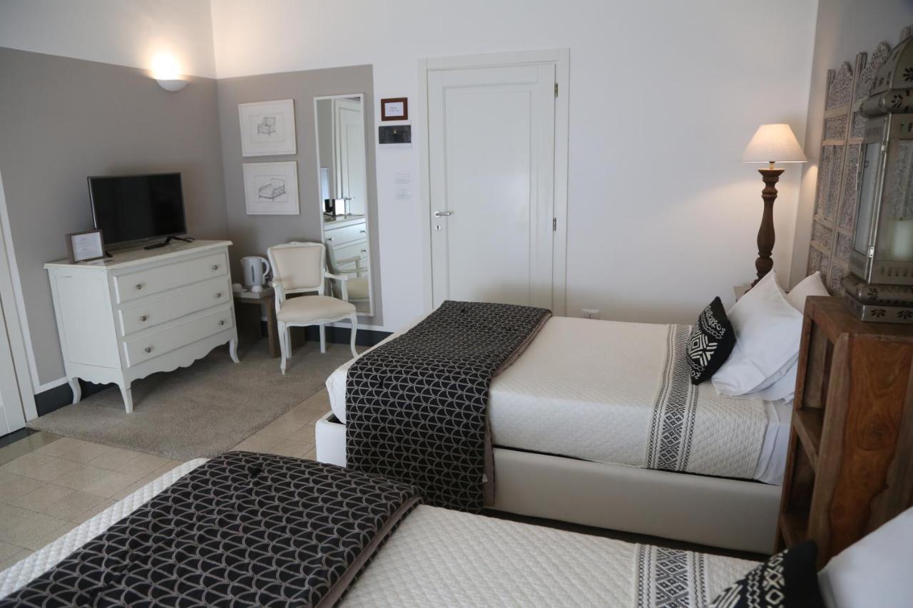 Palazzo Bignami Bed & Breakfast Lecce Exterior photo