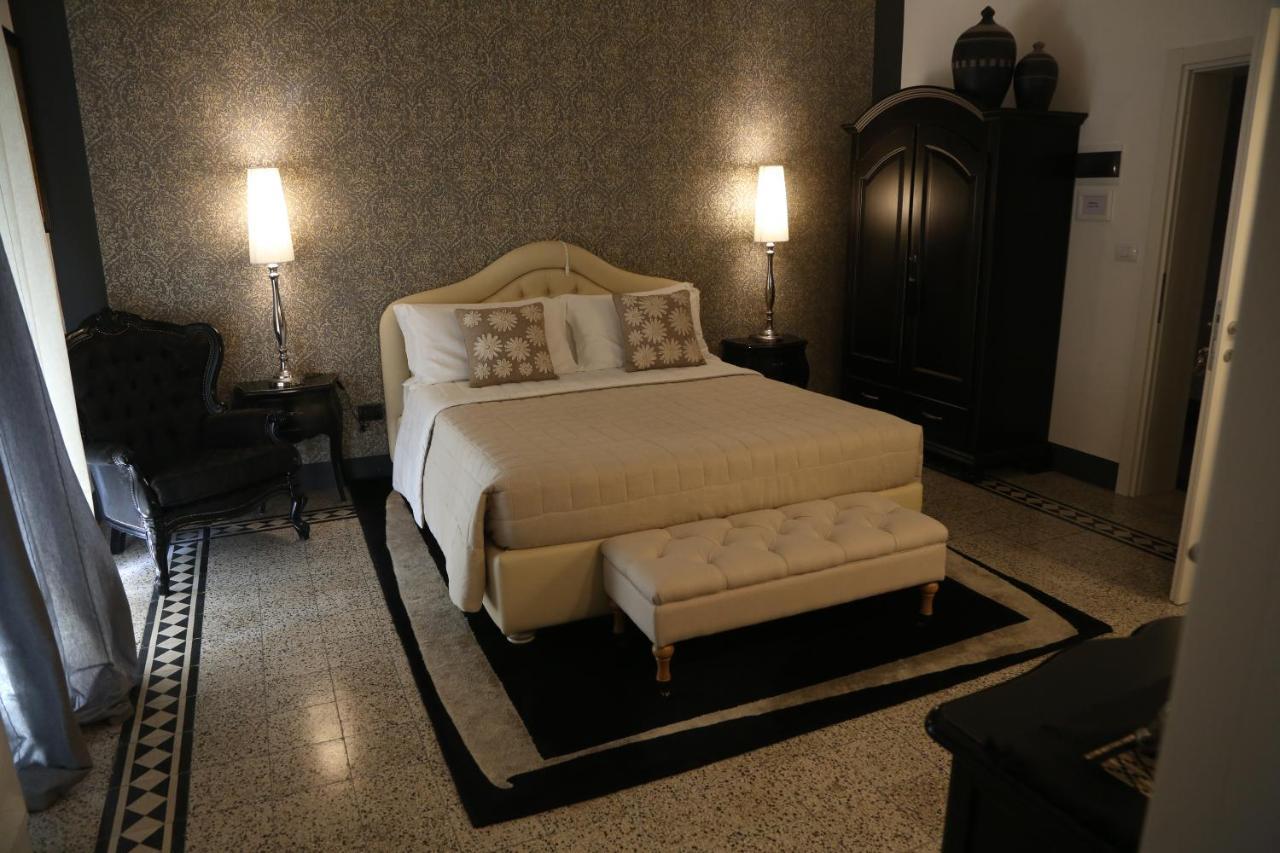Palazzo Bignami Bed & Breakfast Lecce Exterior photo